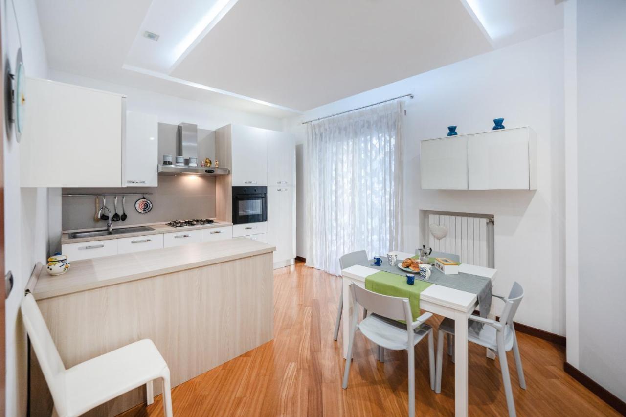 Napoli Charming Apartments Vomero "Fashion And Glamour" Exterior foto